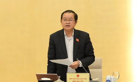 Giám sát, kiểm tra việc triển khai Chỉ thị của Bộ Chính trị về công tác bầu cử