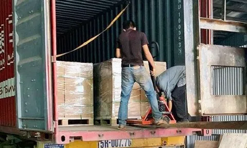 Bắc Giang: Khởi tố giám đốc công ty Hà Nội Solar Technology về tội buôn lậu
