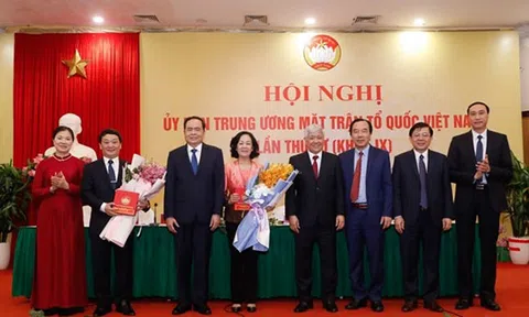 Đồng chí Đỗ Văn Chiến giữ chức Chủ tịch Ủy ban Trung ương MTTQ