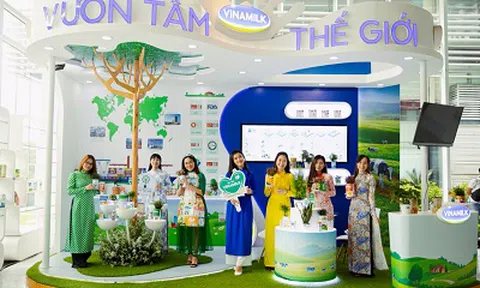Vinamilk là nhà tuyển dụng được yêu thích nhất, vượt qua nhiều doanh nghiệp khác để dẫn đầu bảng xếp hạng của ngành hàng tiêu dùng nhanh