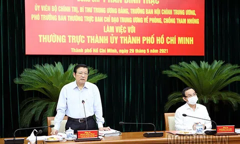 Đồng chí Phan Đình Trạc, Ủy viên Bộ Chính trị, Bí thư Trung ương Đảng, Trưởng Ban Nội chính Trung ương làm việc với Thường trực Thành ủy Thành phố Hồ Chí Minh