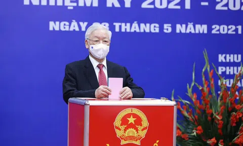 Chùm ảnh: Lãnh đạo Đảng, Nhà nước đi bầu cử, thực hiện quyền, nghĩa vụ công dân
