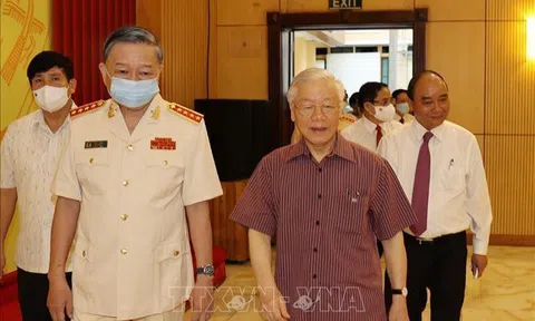 Tổng Bí thư, Chủ tịch nước và Thủ tướng tham gia Đảng ủy Công an Trung ương