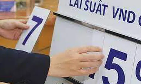 Vì sao lãi suất huy động bật tăng lại?