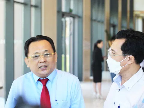 Phó Chủ tịch thường trực UBND tỉnh, ông Lê Hữu Hoàng: Khánh Hòa đang xin ý kiến Trung ương và Chính Phủ tích cực tháo gỡ khó khăn cho các DN bất động sản du lịch