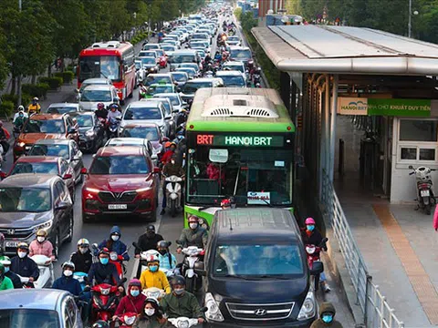 Buýt BRT Hà Nội gây thất thoát, nếu không thu hồi được sẽ chuyển cơ quan điều tra