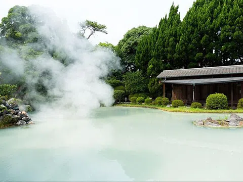 Vì sao văn hóa onsen trở thành biểu tượng của lối sống Nhật Bản?
