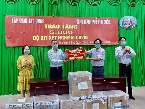 T&T Group và Ngân hàng SHB trao tặng 1.365 suất quà hỗ trợ người nghèo quận Hoàn Kiếm, Hà Nội