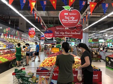 VinMart/VinMart+ giảm hàng trăm mặt hàng tại “Tuần lễ hàng hóa thiết yếu”, tiếp tục tặng bảo hiểm sức khỏe đến khách hàng