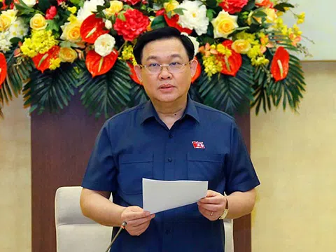 Chủ tịch Quốc hội chủ trì phiên họp về chiến lược xây dựng và hoàn thiện Nhà nước pháp quyền