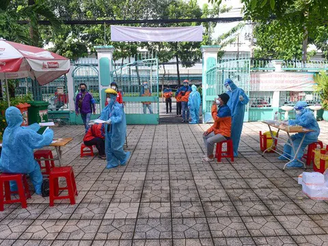 Bộ Y tế đề nghị các tỉnh, thành khẩn trương tiêm ngừa vắc xin phòng COVID-19 mũi 2