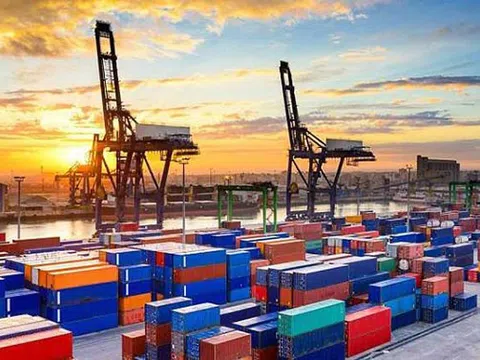 Đề xuất giảm 50% thuế GTGT cho doanh nghiệp du lịch, dịch vụ, vận tải