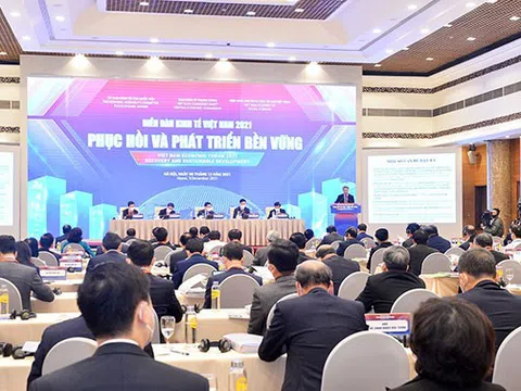 Kinh tế 2022 có nhiều nguy cơ về lạm phát và nợ xấu