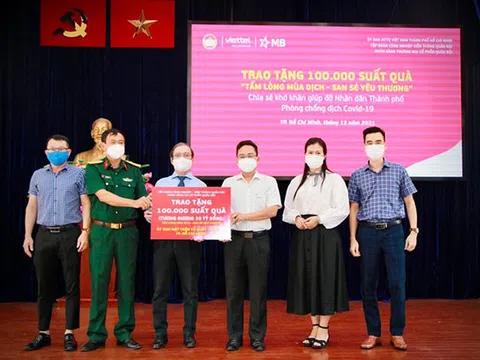 MB và Viettel tặng 100.000 suất quà tới người dân TP.HCM