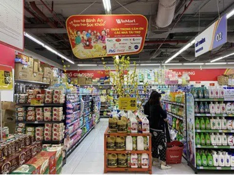 Giáp Tết, hàng hoá đầy ắp kệ siêu thị