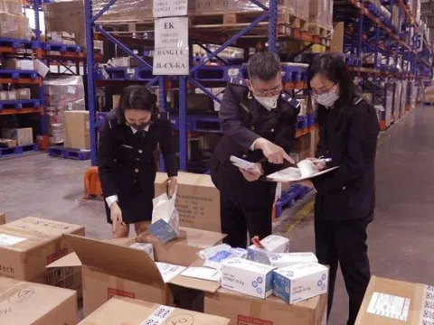 Bộ Y tế cảnh báo thuốc Covid, kit xét nghiệm giả