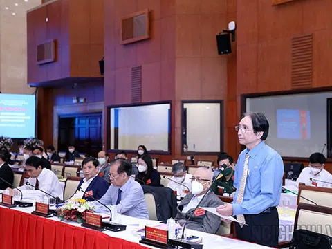 Một số vấn đề về xây dựng và củng cố pháp luật trong Nhà nước phát quyền Việt Nam