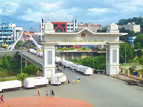 Hoàn thiện cơ sở pháp lý, nâng cao hiệu quả quản lý hoạt động thương mại biên giới