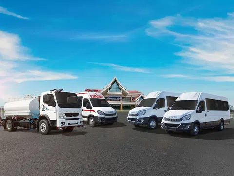THACO AUTO xuất khẩu lô xe bus, xe tải chuyên dụng sang Lào