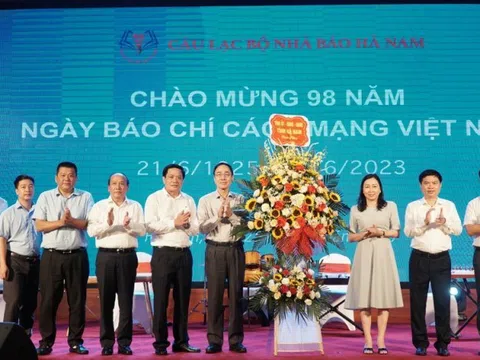 Lãnh đạo tỉnh Hà Nam gặp mặt chúc mừng các nhà báo trong Câu lạc bộ Nhà báo Hà Nam