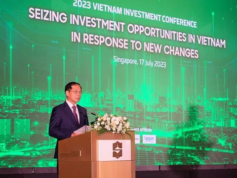 Vietcombank tổ chức hội thảo “Nắm bắt cơ hội đầu tư ở Việt Nam trong bối cảnh mới” tại Singapore
