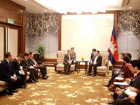 Chủ tịch HĐQT THACO tiếp kiến Thủ tướng Vương quốc Campuchia