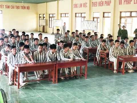 Tuyên truyền, phổ biến pháp luật cho phạm nhân sắp chấp hành xong án phạt tù tại Trại giam An Điểm, tỉnh Quảng Nam
