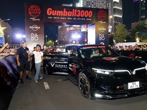 Dàn VinFast VF 7 và VF 9 gây ấn tượng mạnh với giới chơi siêu xe quốc tế tại Gumball 3000