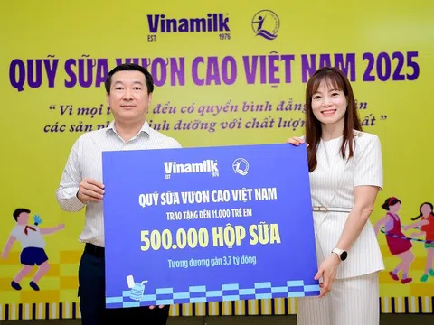 Vinamilk & Quỹ sữa dành tặng hơn 500.000 hộp sữa đến trẻ em nhân dịp 50 năm thống nhất đất nước