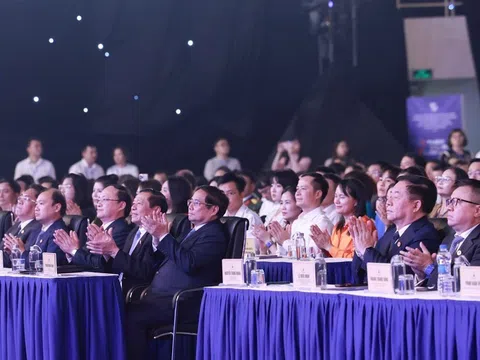 Thủ tướng: Đảng, Nhà nước và Nhân dân đặt niềm tin, hy vọng vào Báo chí Cách mạng với 'thép trong bút, lửa trong tim'