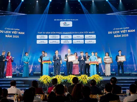 Sân gôn Thiên Đường - Legend Valley Country Club được vinh danh tại “Oscar du lịch Việt Nam”