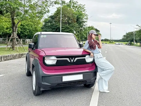 Nữ chủ xe VinFast VF 3: “Tiện lợi cho lái mới, kinh tế cho dân văn phòng”