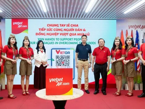 Những chuyến bay Vietjet chở đầy yêu thương