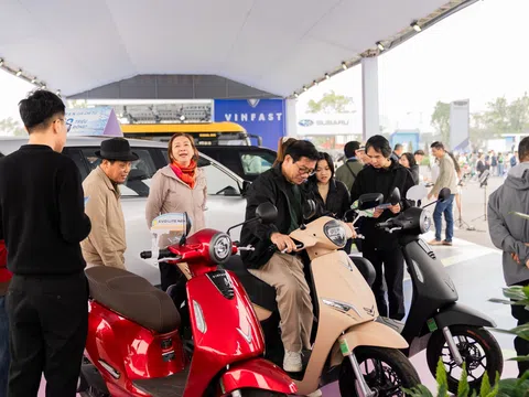 Người dùng Hà Nội nói gì về xe máy điện VinFast sau vòng lái thử ở Vietnam Mobility Show 2025?