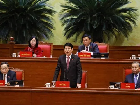 Đại hội XIV của Đảng thảo luận tại hội trường về các văn kiện Đại hội