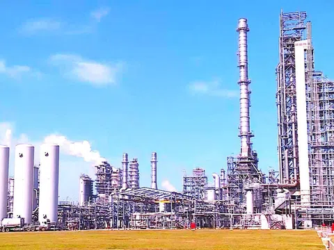 Sửa đổi mức thuế suất thuế nhập khẩu đối với một số mặt hàng xăng, dầu