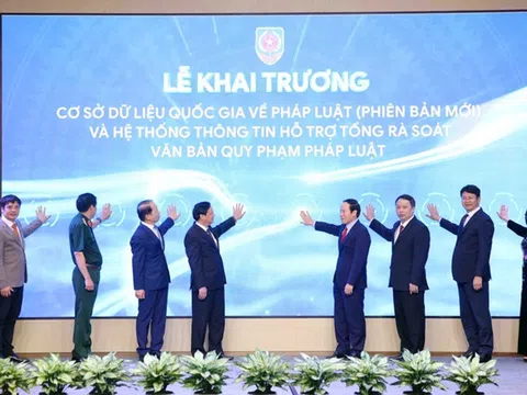 Phó Thủ tướng Lê Tiến Châu bấm nút Khai trương Cơ sở dữ liệu quốc gia về pháp luật (phiên bản mới)