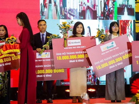 SeABank ủng hộ 10 tỷ đồng hưởng ứng Tháng Nhân đạo năm 2026