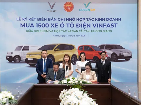 Taxi Hương Giang mua 1.500 ô tô điện VinFast, mở rộng hợp tác với Green SM