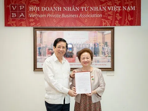 Madame Nguyễn Thị Nga được giao giữ chức Quyền Chủ tịch Hội Doanh nhân Tư nhân Việt Nam