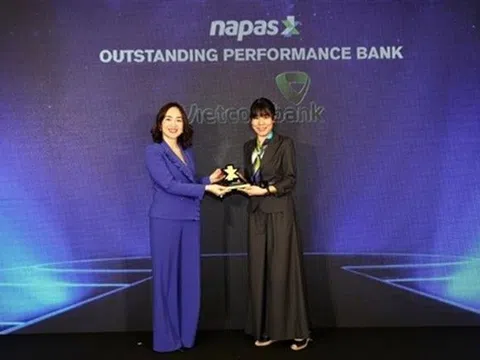 VIETCOMBANK ĐƯỢC VINH DANH TRONG CÁC GIẢI THƯỞNG QUAN TRỌNG DÀNH CHO SẢN PHẨM THẺ