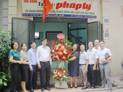 Phó Bí thư Đảng đoàn, Phó Chủ tịch thường trực Hội Luật gia VN,  ĐBQH, TS. Trần Công Phàn: “Pháp Lý là phải chuẩn mực, chuẩn, hay và thiết thực sẽ thu hút được nhiều độc giả”.