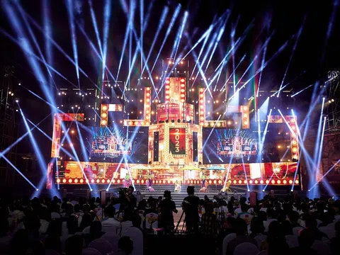 Những khoảnh khắc khiến Thị trấn Hoàng Hôn, Phú Quốc là tâm điểm đêm giao thừa