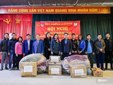 Hội Luật gia Việt Nam mang “hơi ấm” đến đồng bào vùng cao