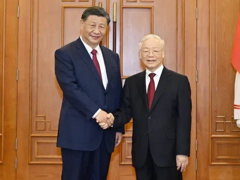 Việt Nam coi phát triển quan hệ với Trung Quốc là ưu tiên hàng đầu