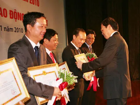 Bổ nhiệm sai cán bộ: Vũ Huy Hoàng không chống lưng, liệu có vụ Trịnh Xuân Thanh?