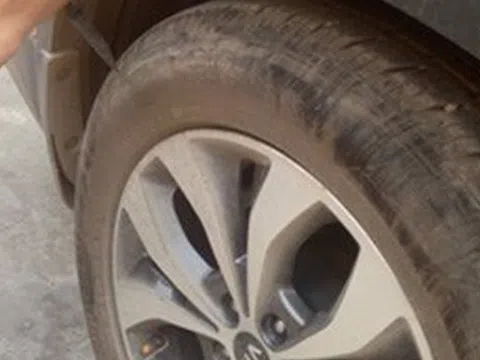 Rút tiền ngân hàng, đề phòng “dính bẫy” tội phạm “ngoại”