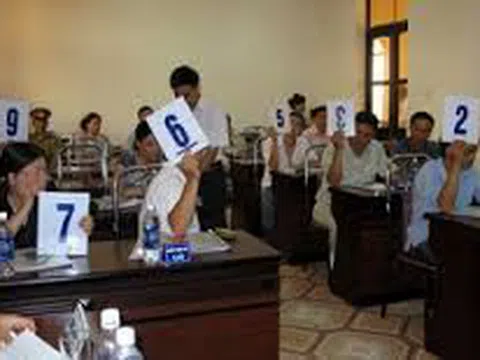 Luật Đấu giá tài sản hạn chế ‘quân xanh, quân đỏ’