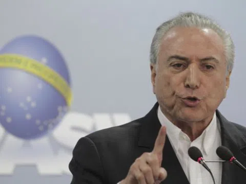 Tổng thống Brazil muốn đình chỉ điều tra ông tham nhũng