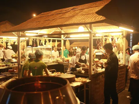 Chợ Quê phố biển đón hàng ngàn lượt khách trong hai ngày khai trương